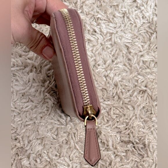 Luxury Coquette FENDI By the Way Pink Blush Rose Leather Zip Around Long Wallet - Picture 7 of 13